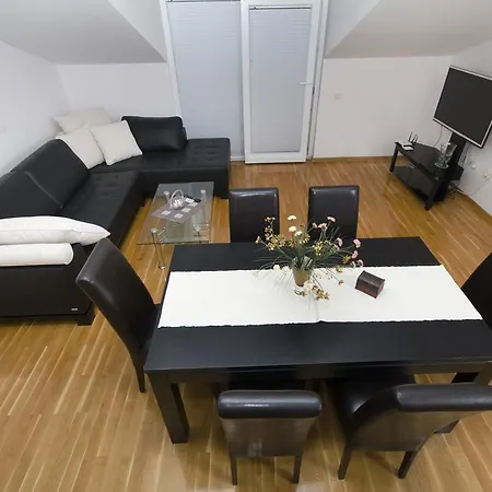 Apartment Naja *