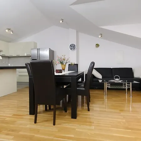 Naja Apartment