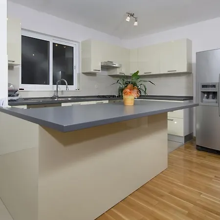 Naja Apartment Makarska