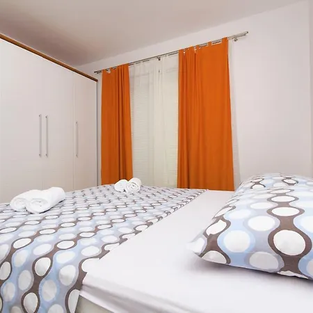 Apartment Naja Makarska