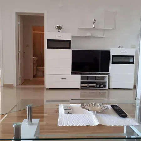 Apartment Naja *